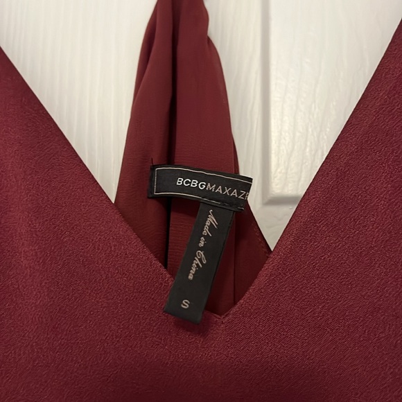 Never worn! maroon  size small asymmetrical BCBG - Picture 5 of 5